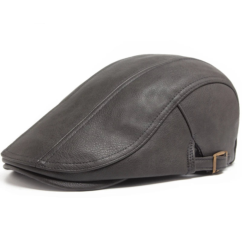 Boina Inglesa de Couro Masculina Luzzano LN375 clássica, com couro premium e design elegante, perfeita para visuais casuais ou formais com conforto.