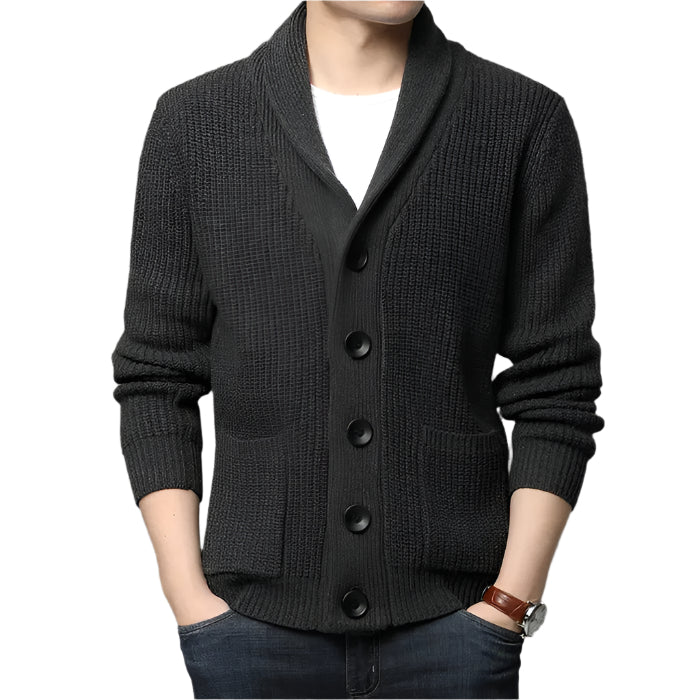 Cardigan Tricot Masculino Luzzano LN385 quente, com lã premium e design clássico, perfeito para visuais casuais ou formais com sofisticação.