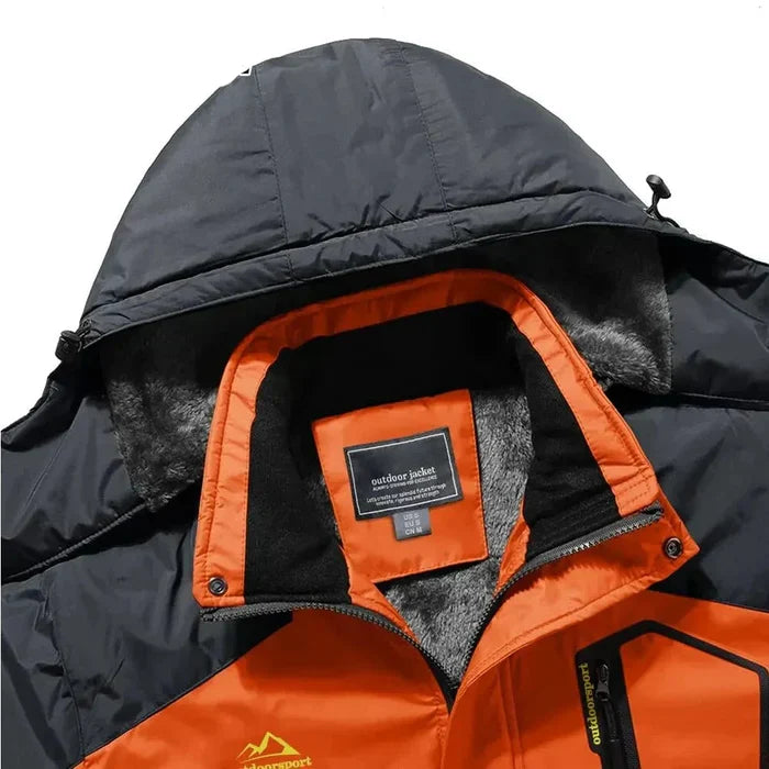 Jaqueta Impermeável Masculina Luzzano LN038, com ajuste ergonômico, tecido respirável e design moderno, ideal para proteção contra chuva sem perder o estilo.
