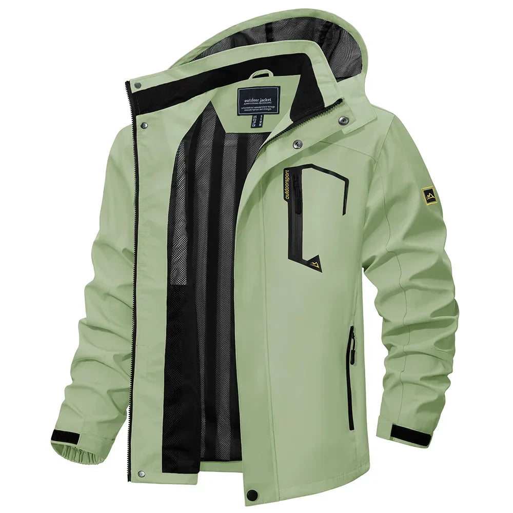 Jaqueta Impermeável Masculina Luzzano LN038, com ajuste ergonômico, tecido respirável e design moderno, ideal para proteção contra chuva sem perder o estilo.