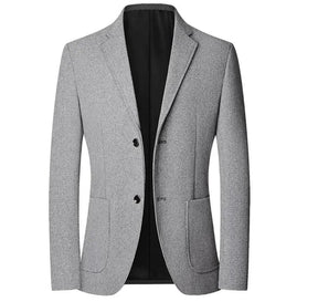 Blazer Masculino em Algodão Luzzano LN030, confeccionado em algodão respirável, com modelagem estruturada e caimento refinado para composições elegantes e versáteis.