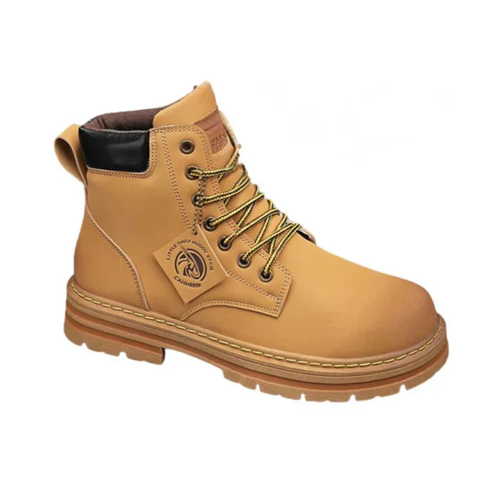 Bota Masculina Luzzano LN155, design funcional, solado antiderrapante, interior acolchoado e materiais premium para conforto e resistência.