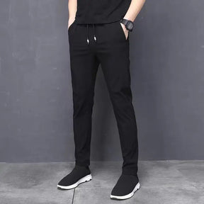 Calça Social Slim Masculina Luzzano LN228, com ajuste slim fit e tecido premium, perfeita para reuniões e eventos sociais.