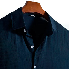 Camisa Masculina em Linho Luzzano LN383, tecido leve e respirável, modelagem clássica, design minimalista e sofisticado para um visual versátil.