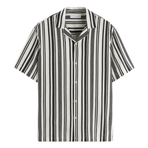 Camisa Masculina em Linho Listrada Luzzano LN359, tecido respirável, secagem rápida, modelagem casual e colarinho acampamento para um visual moderno.