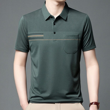 Camisa Polo Masculina Luzzano LN199 em algodão e poliéster, com gola clássica e detalhes listrados no peito. Estilo e conforto para qualquer ocasião.