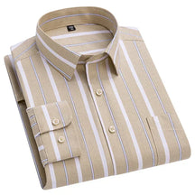 Camisa Social Masculina Luzzano LN154, modelagem slim fit, tecido respirável, gola clássica e detalhes refinados para um visual sofisticado.