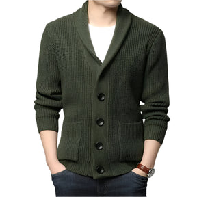 Cardigan Tricot Masculino Luzzano LN385 quente, com lã premium e design clássico, perfeito para visuais casuais ou formais com sofisticação.