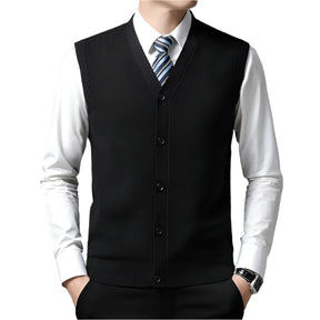 Colete Social Masculino Luzzano LN394 refinado, com design clássico e acabamento detalhado, perfeito para eventos formais com elegância e conforto.