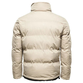 Jaqueta Masculina Puffer Forrada em Lã Luzzano LN118 com modelagem ajustada, capuz integrado e fechamento em zíper, garantindo proteção e estilo.