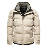 Jaqueta Masculina Puffer Forrada em Lã Luzzano LN118 com modelagem ajustada, capuz integrado e fechamento em zíper, garantindo proteção e estilo.