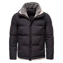 Jaqueta Masculina Puffer Forrada em Lã Luzzano LN118 com modelagem ajustada, capuz integrado e fechamento em zíper, garantindo proteção e estilo.