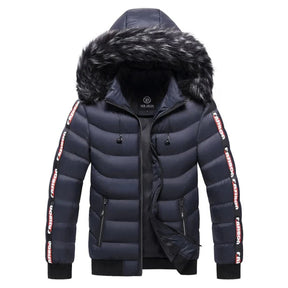 Jaqueta Puffer Masculina Luzzano LN112 com capuz forrado, design acolchoado e fechamento em zíper, ideal para enfrentar os dias frios com estilo.