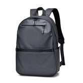 Mochila Executiva Luzzano LN085 com espaço para notebook 15", material impermeável, alças acolchoadas e divisórias organizadoras.