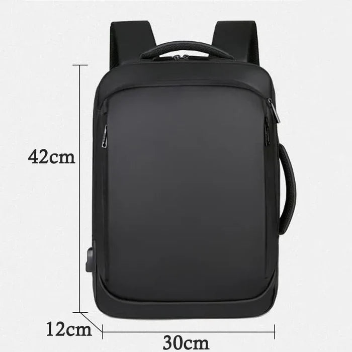 Mochila Executiva Luzzano LN086 com espaço para notebook 15", material impermeável, alças acolchoadas e porta USB para mais praticidade.