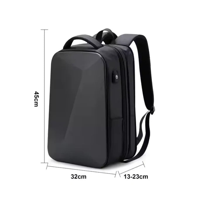 Mochila Executiva Luzzano LN087 com compartimento para notebook 14", material impermeável, alças ergonômicas e porta USB para mais praticidade.