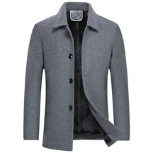 Sobretudo Masculino Curto de Lã LN205, com Lã SoftFleece®, ajuste europeu e proteção térmica para o inverno.