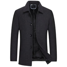 Sobretudo Masculino Curto de Lã LN205, com Lã SoftFleece®, ajuste europeu e proteção térmica para o inverno.