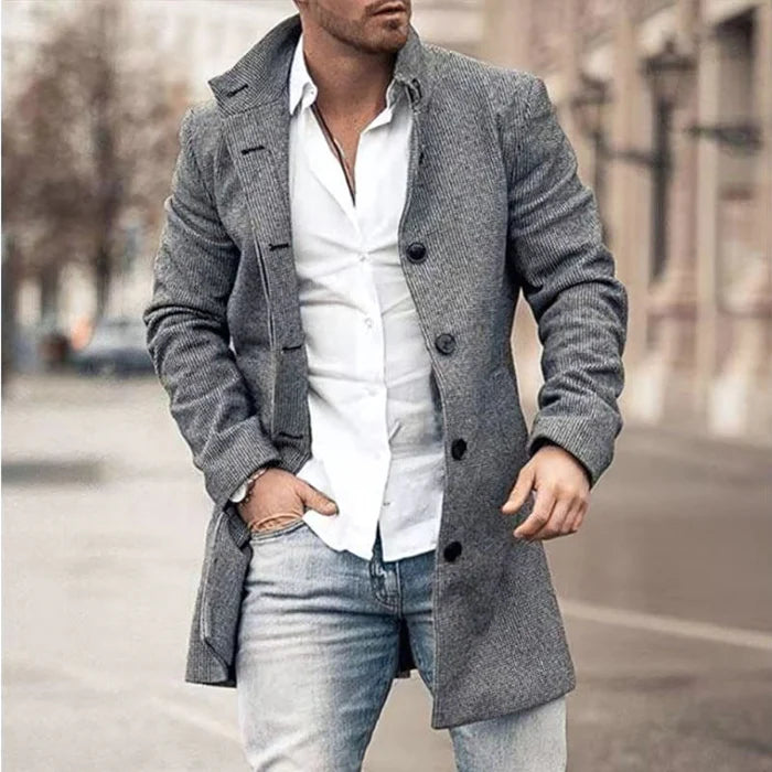 Sobretudo Masculino em Lã Luzzano LN206, ideal para climas frios, com fechamento de botões e design elegante.